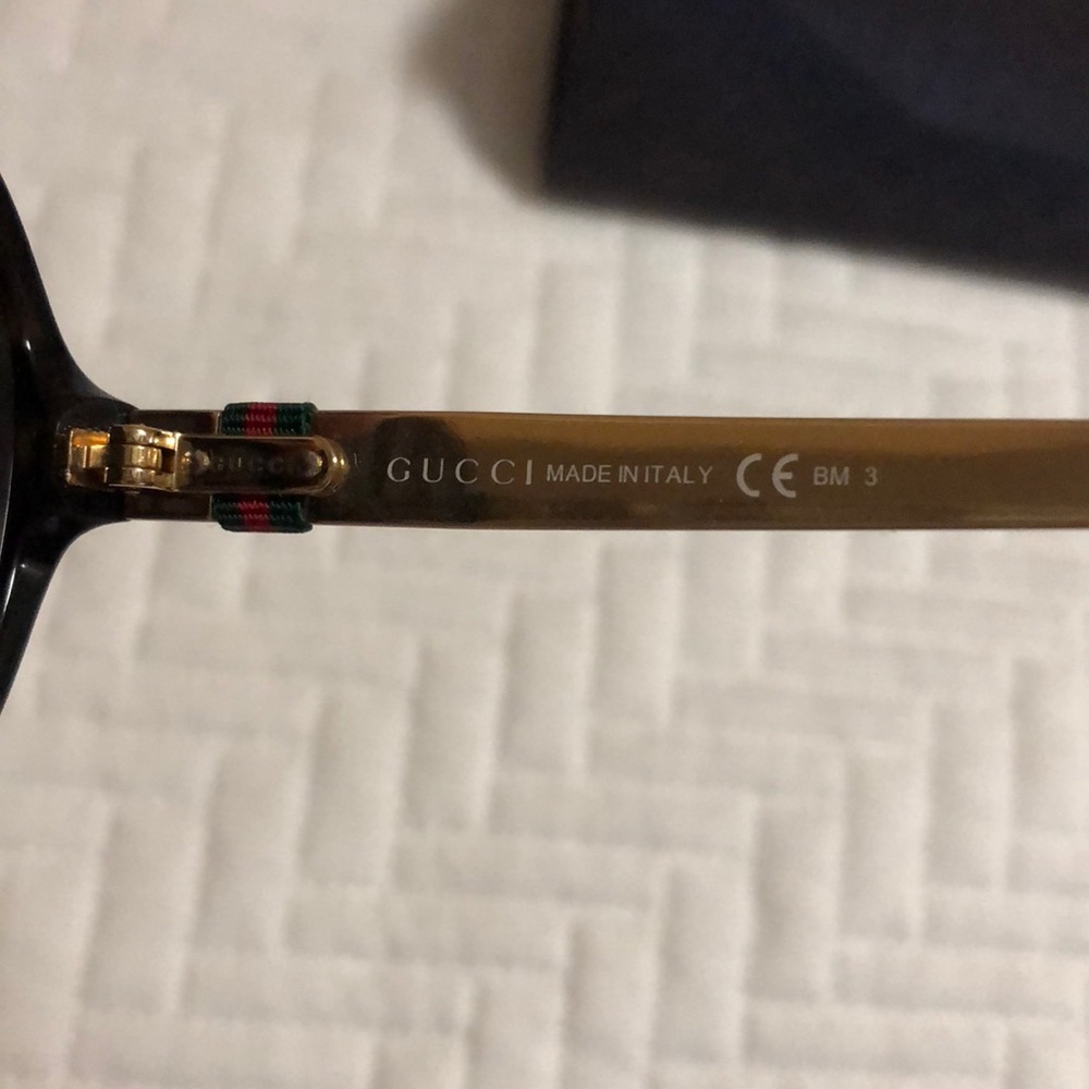 Authentic Gucci sunglasses - Picture 3 of 6